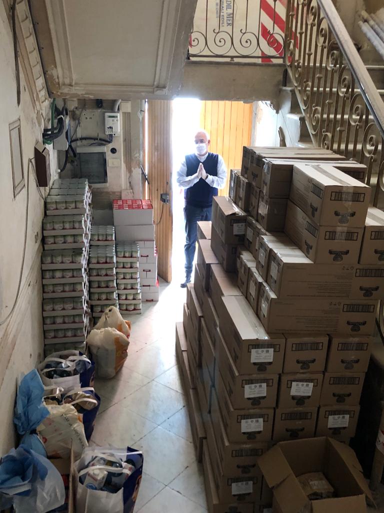 Distribuzione aiuti Caritas parrocchiale